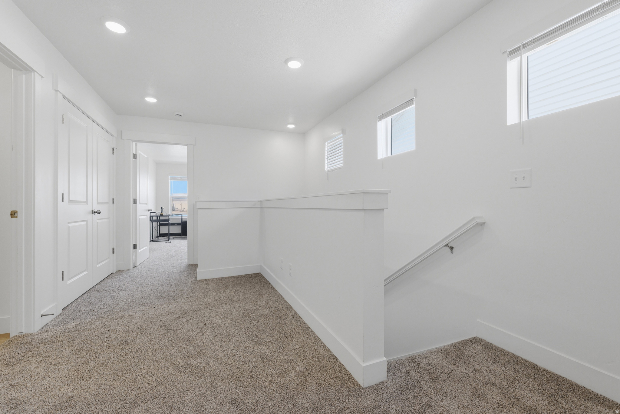 ARCHIBALD ESTATES - Residential Lease