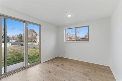 Tiny photo for 221 E 4800 S, Salt Lake City, UT 84107 (MLS # 2127309)