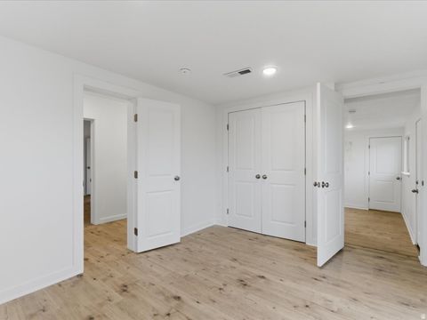 Tiny photo for 221 E 4800 S, Salt Lake City, UT 84107 (MLS # 2127309)
