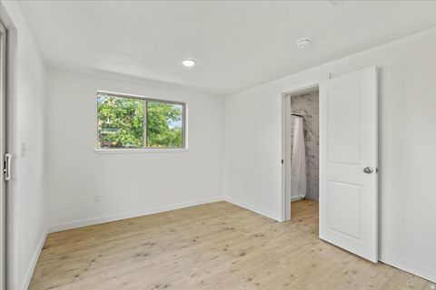 Tiny photo for 221 E 4800 S, Salt Lake City, UT 84107 (MLS # 2127309)
