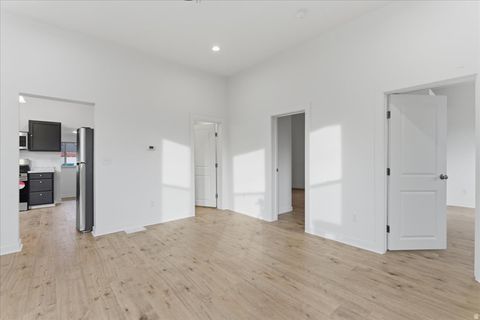 Tiny photo for 221 E 4800 S, Salt Lake City, UT 84107 (MLS # 2127309)