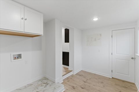 Tiny photo for 221 E 4800 S, Salt Lake City, UT 84107 (MLS # 2127309)
