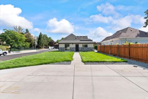 Tiny photo for 221 E 4800 S, Salt Lake City, UT 84107 (MLS # 2127309)