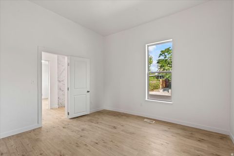 Tiny photo for 221 E 4800 S, Salt Lake City, UT 84107 (MLS # 2127309)