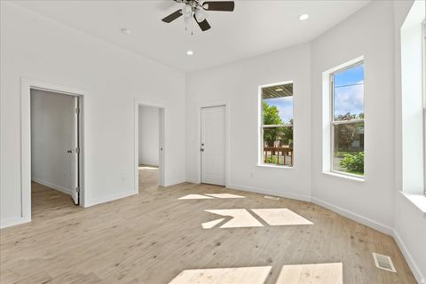 Tiny photo for 221 E 4800 S, Salt Lake City, UT 84107 (MLS # 2127309)