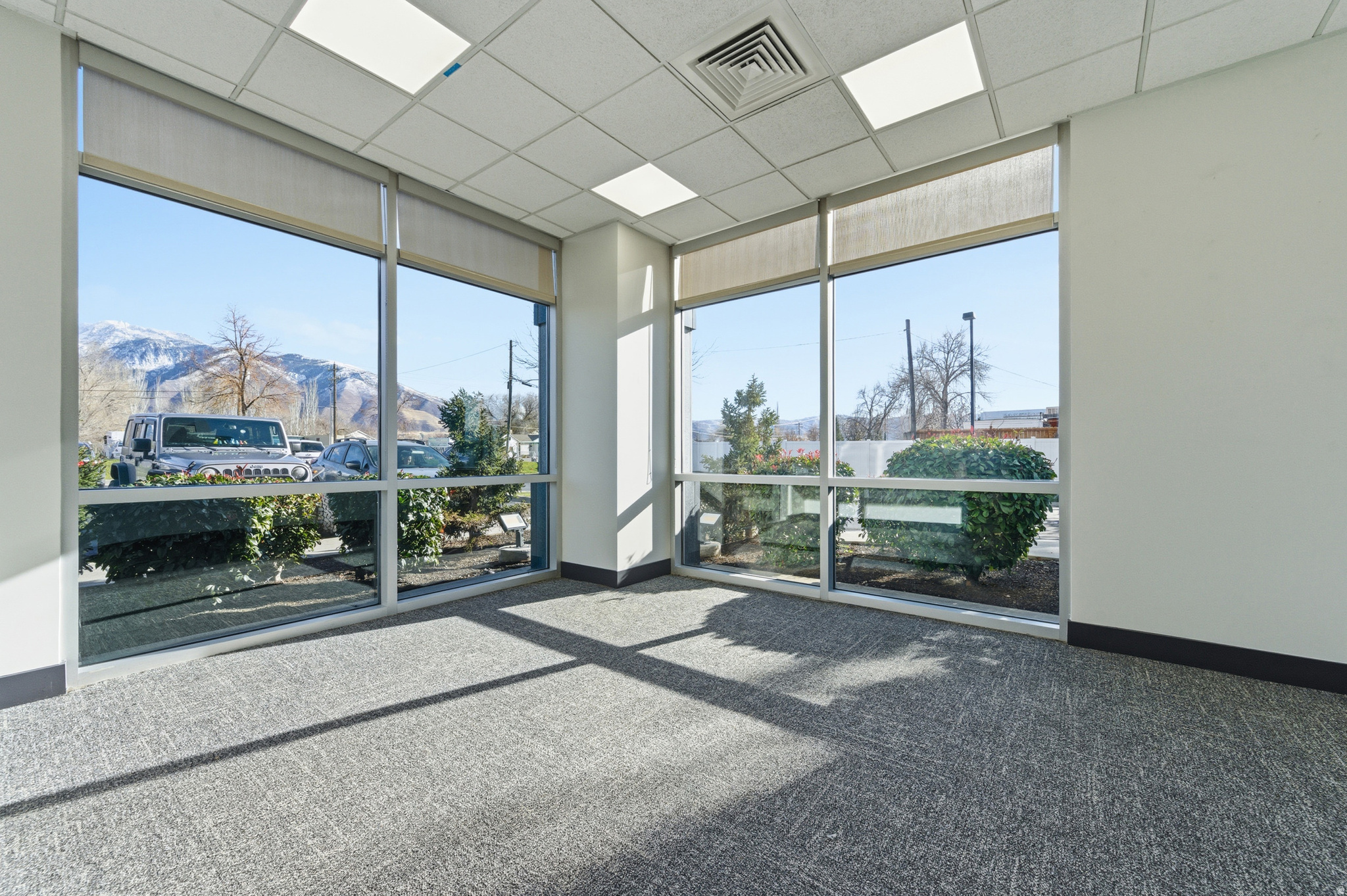 TATE - Commercial Lease