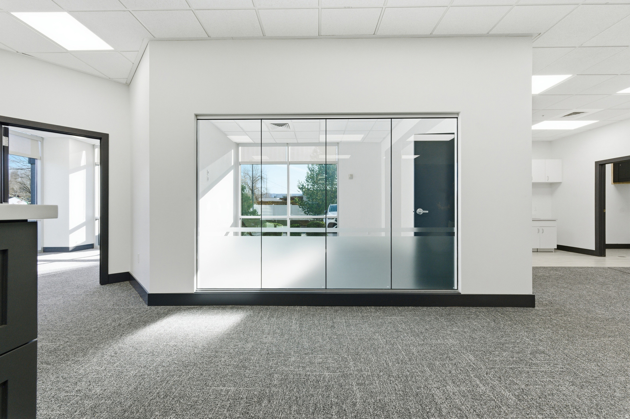 TATE - Commercial Lease