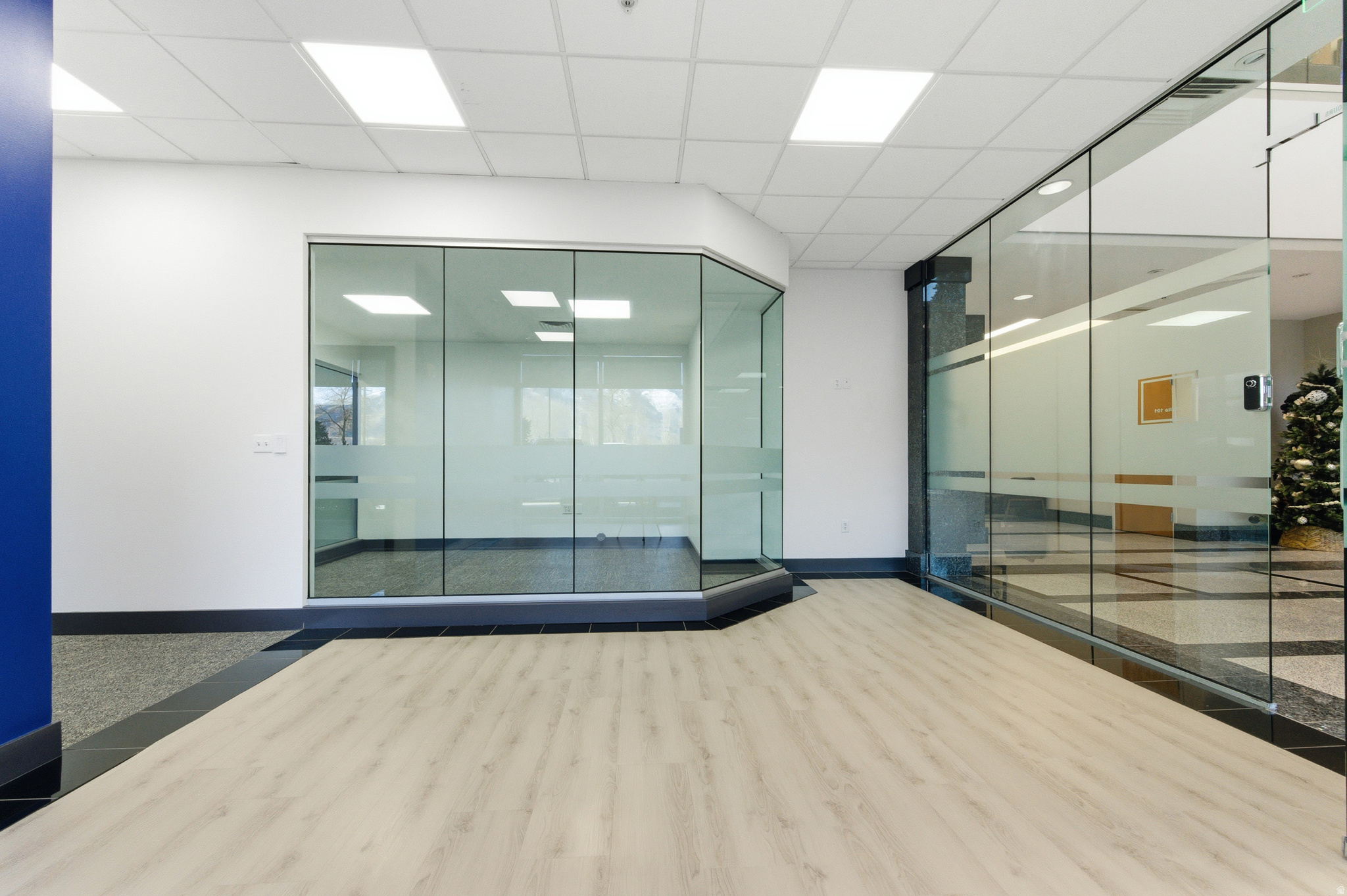 TATE - Commercial Lease