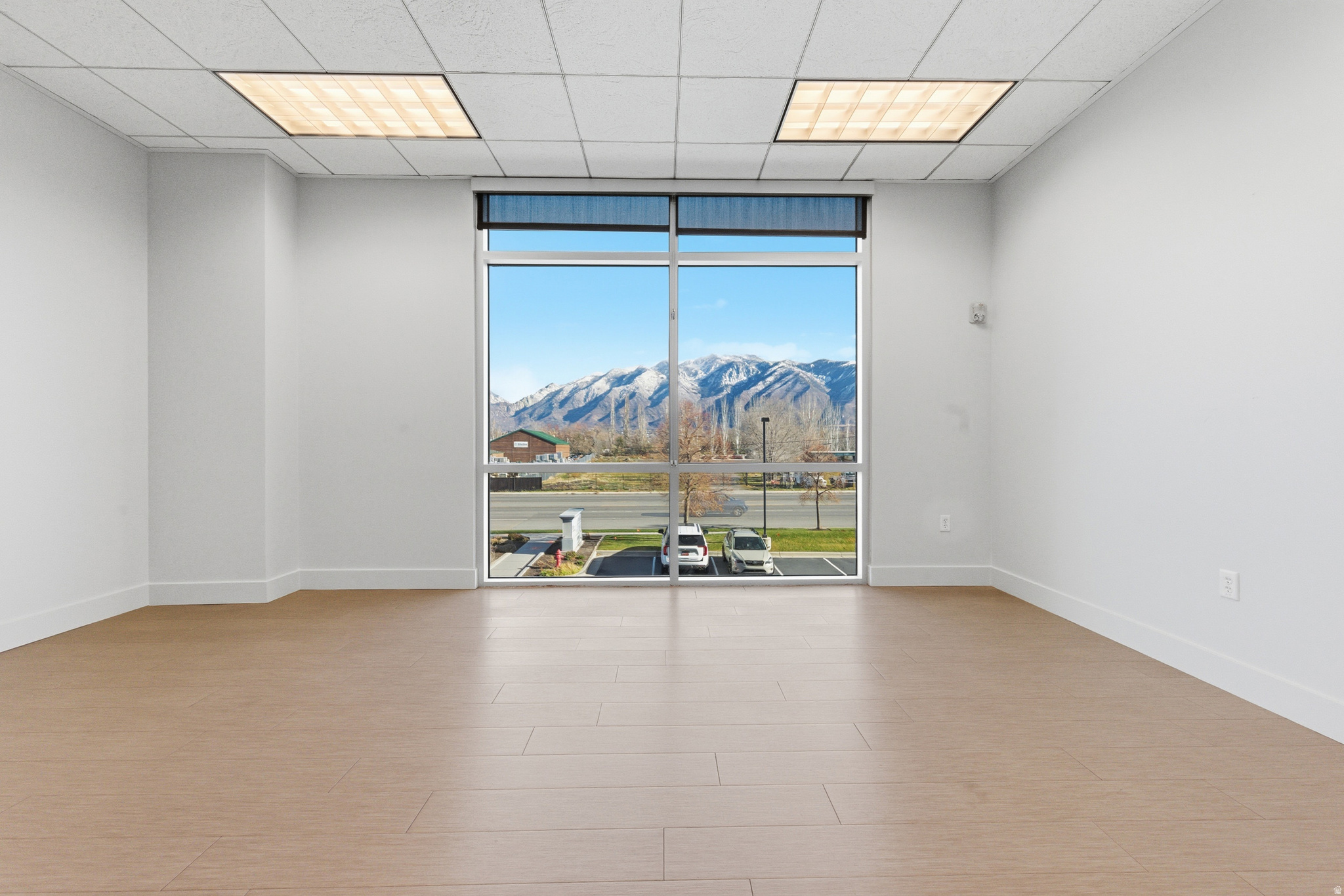 TATE - Commercial Lease