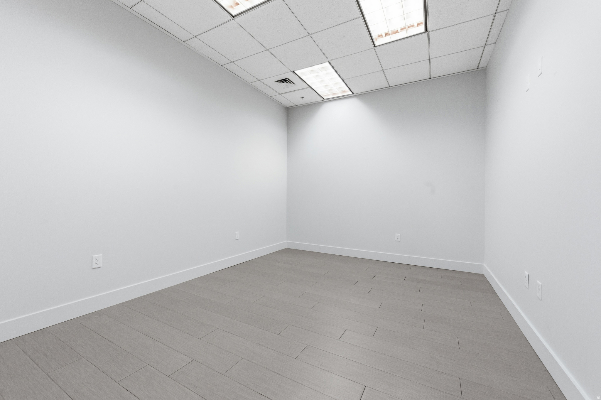 TATE - Commercial Lease