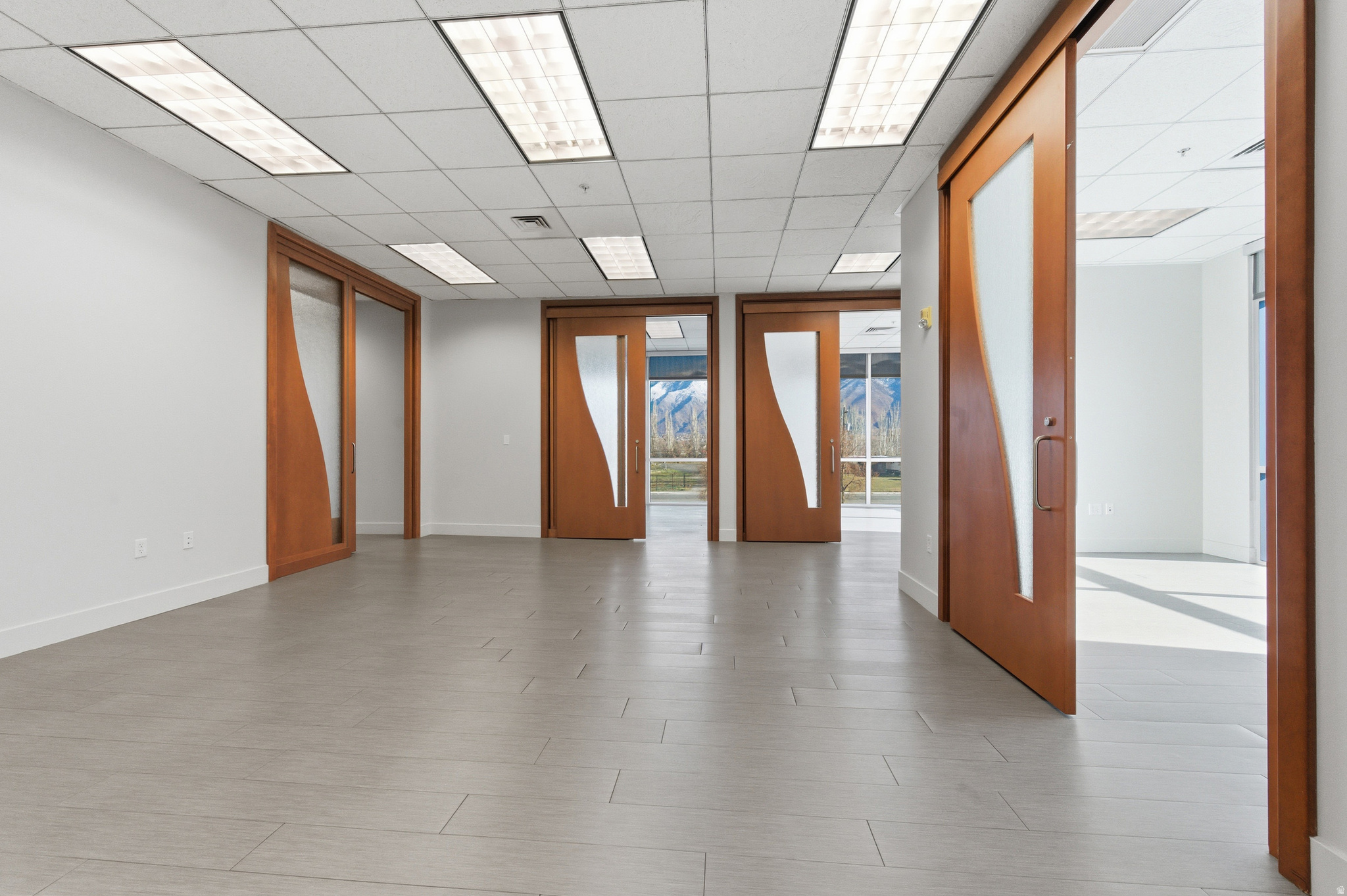 TATE - Commercial Lease