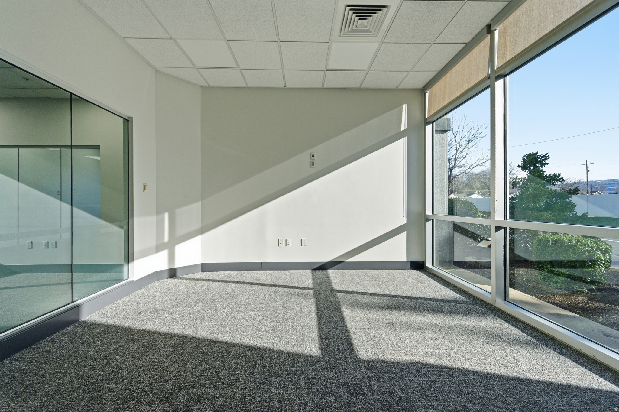 TATE - Commercial Lease