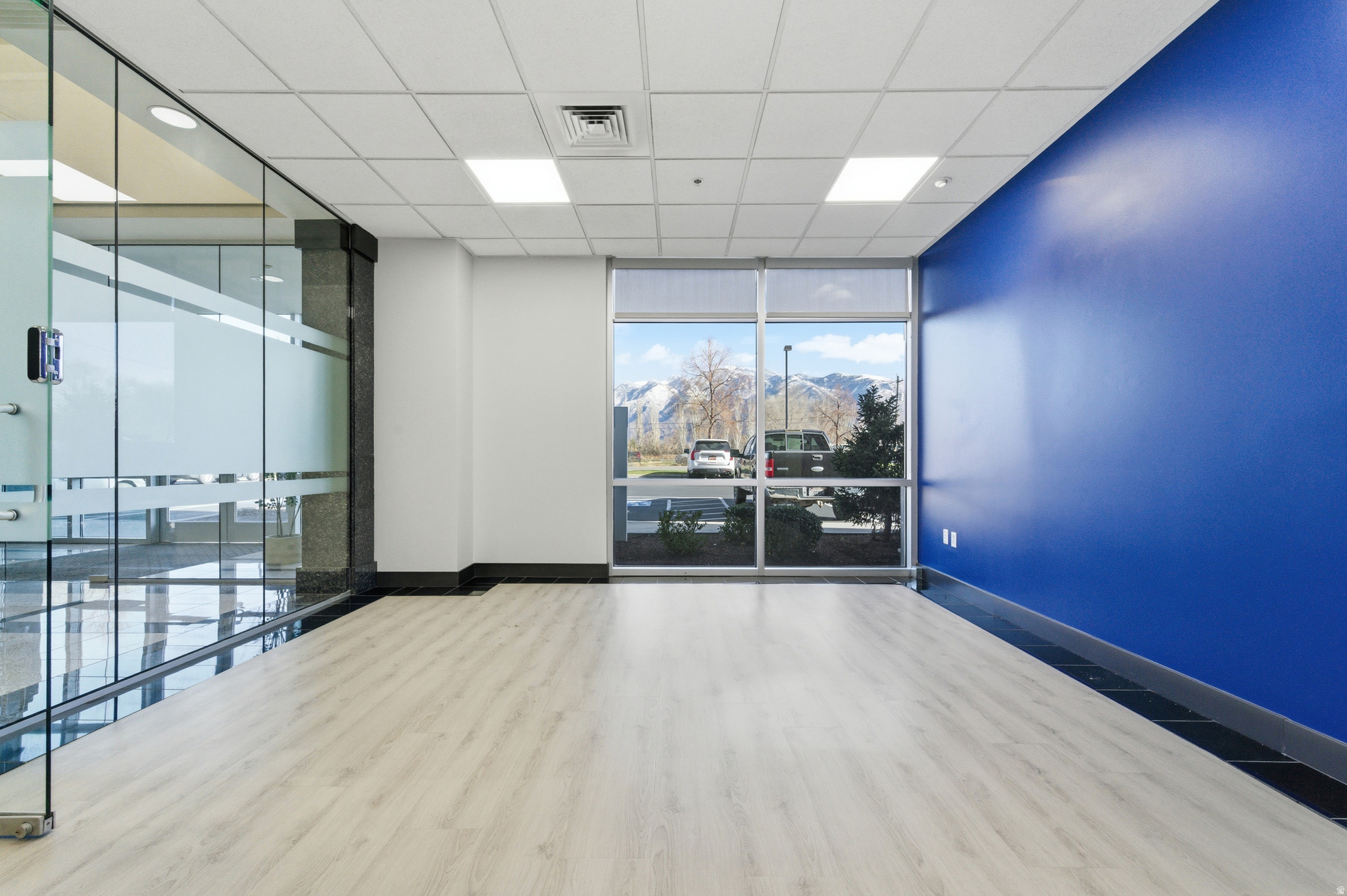 TATE - Commercial Lease