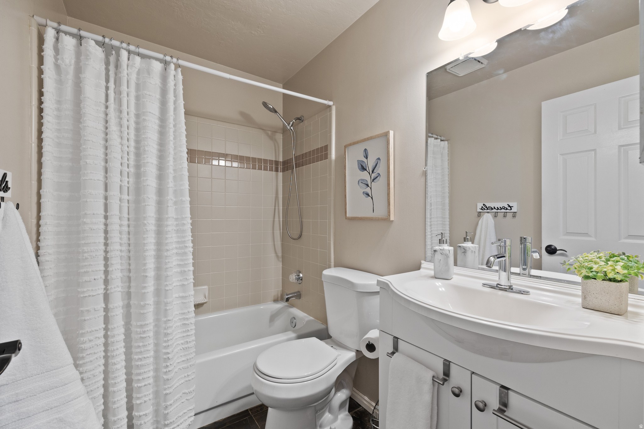 RANCHO ESTATES - Residential