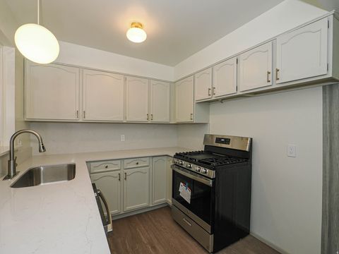 Tiny photo for 2122 E GEORGETOWN Sq, Millcreek, UT 84109 (MLS # 2127980)