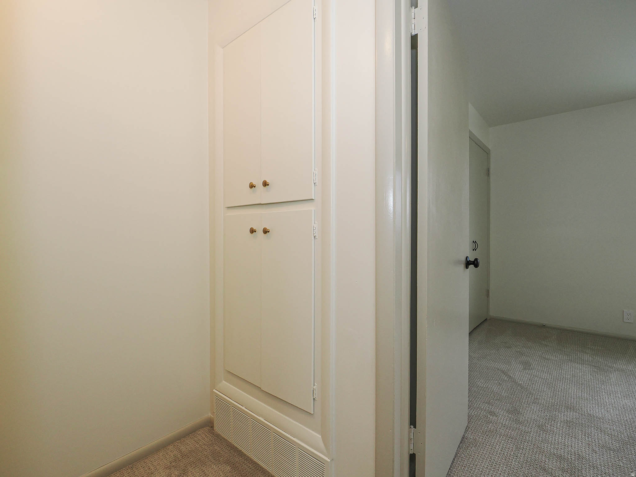 GEORGETOWN SQUARE - Residential