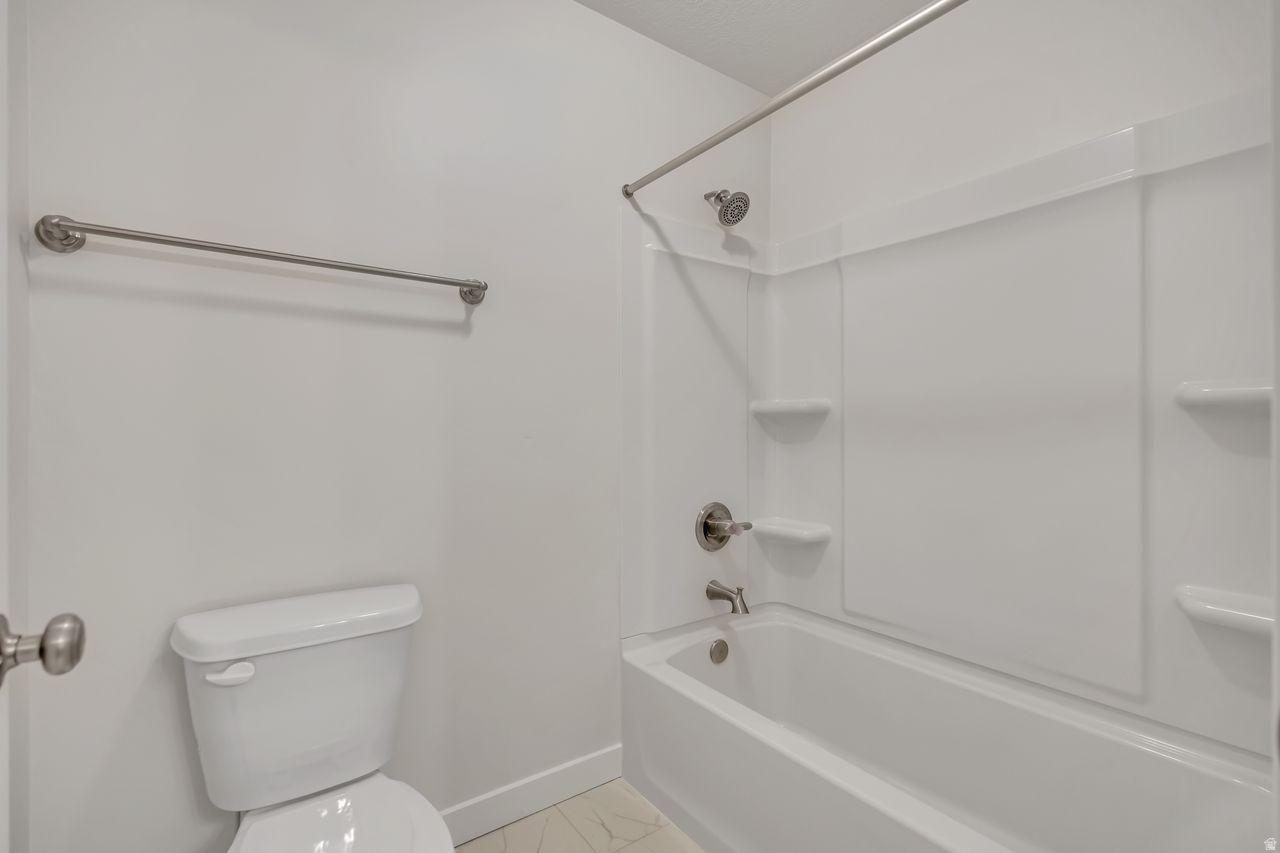 PARKVIEW AT SHORELINE - Residential