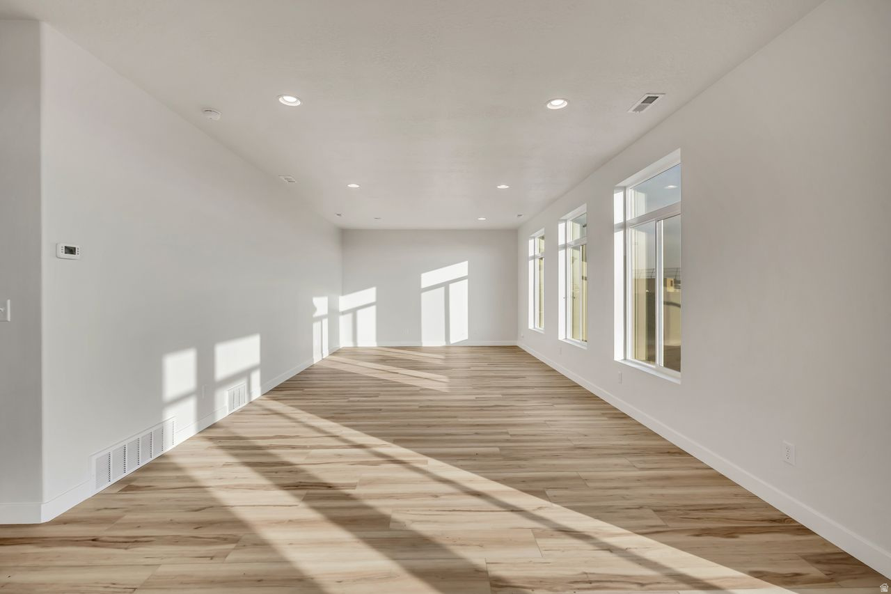 PARKVIEW AT SHORELINE - Residential