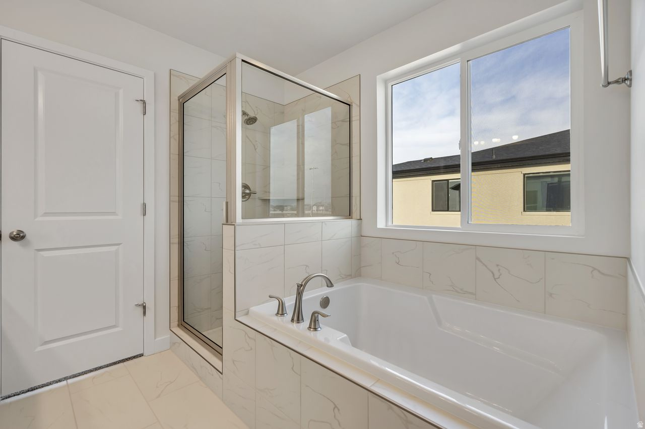 PARKVIEW AT SHORELINE - Residential