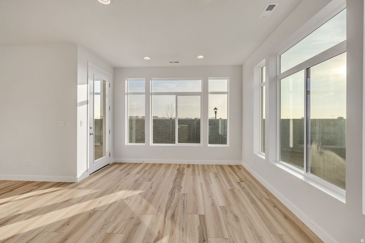 PARKVIEW AT SHORELINE - Residential