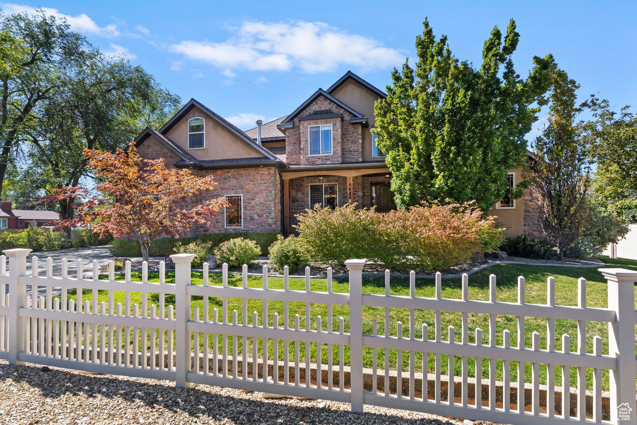 ANDERSON ACRES - Residential