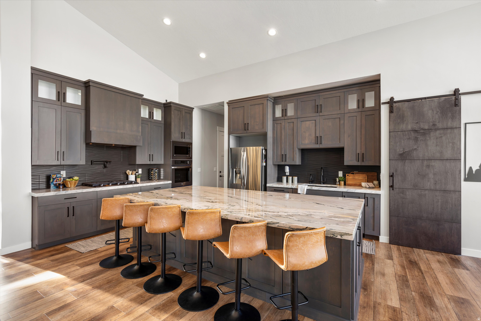 CHALETS AT SKI LAKE - Residential