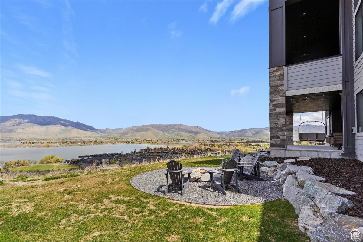 CHALETS AT SKI LAKE - Residential