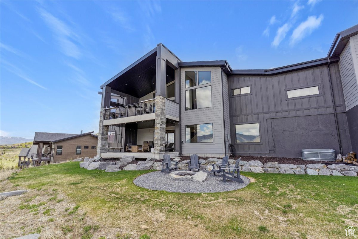 CHALETS AT SKI LAKE - Residential