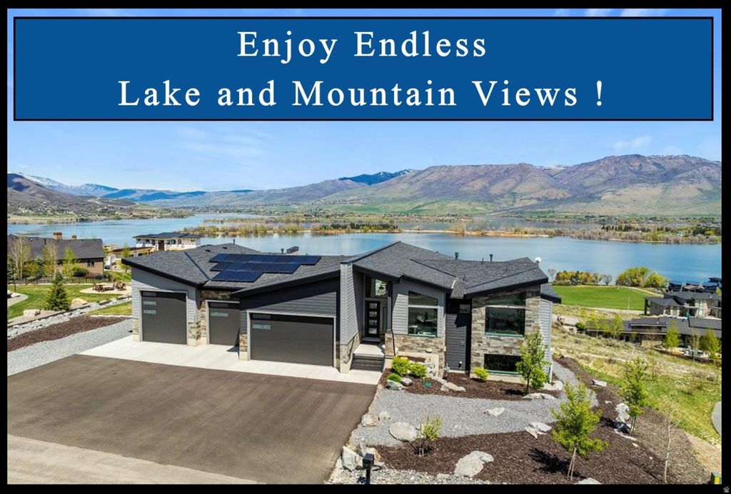 Photo of 6260 E HAWKS LN, Huntsville, UT 84317 (MLS # 2136800)