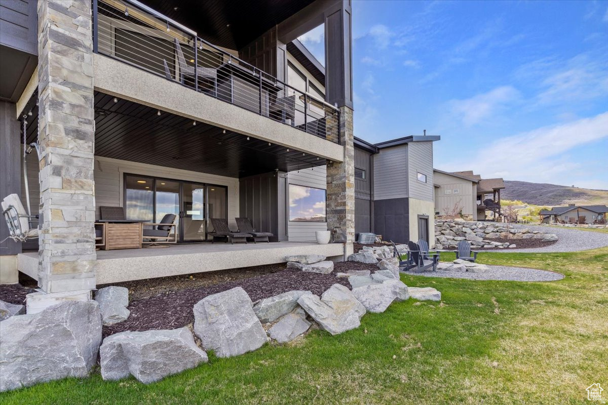 CHALETS AT SKI LAKE - Residential