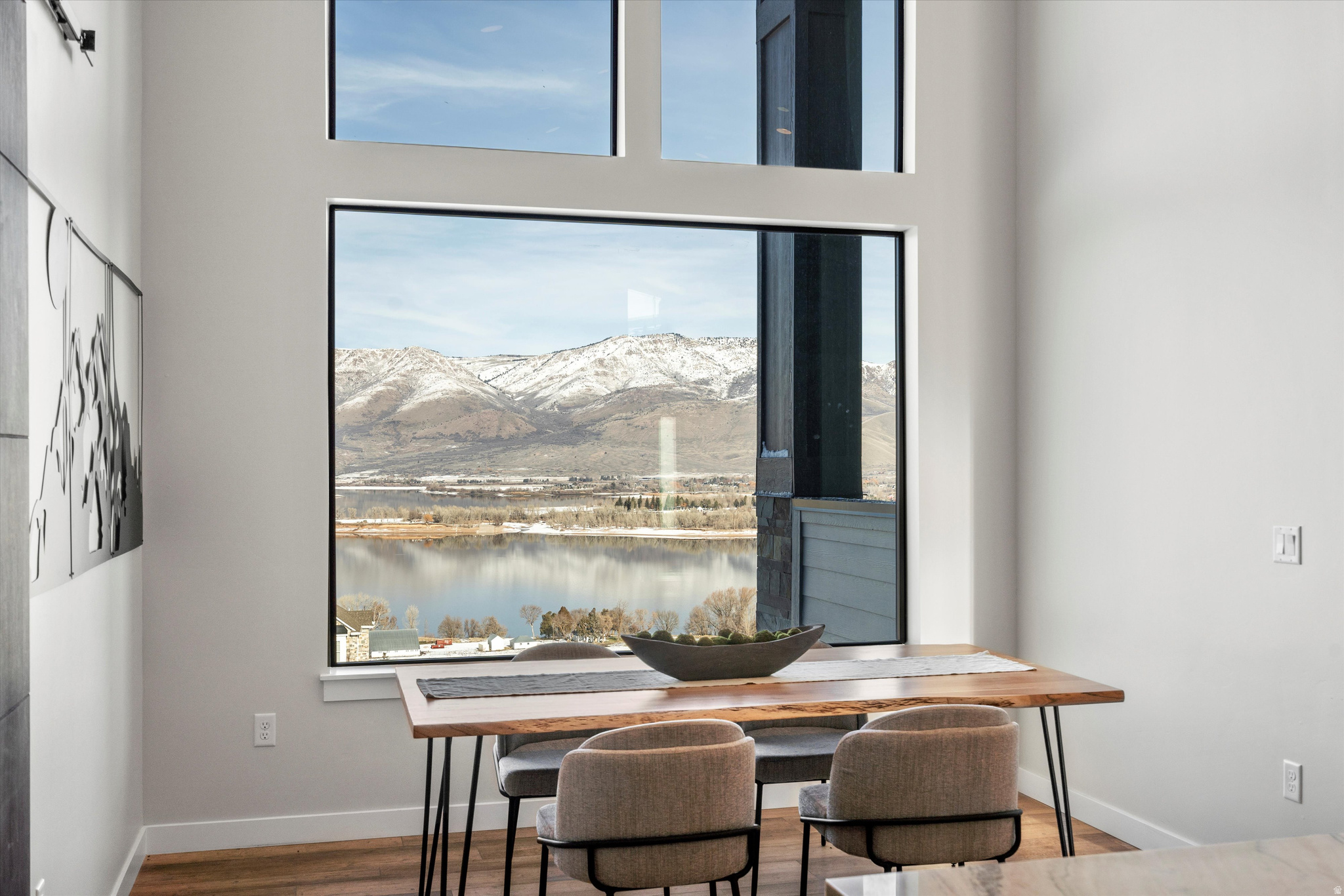 CHALETS AT SKI LAKE - Residential