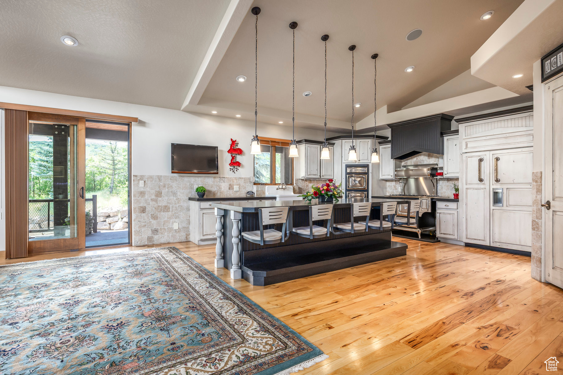 BRIDGE HOLLOW - Residential