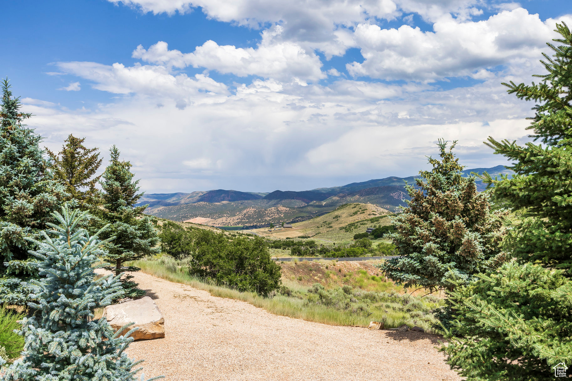 BRIDGE HOLLOW - Residential