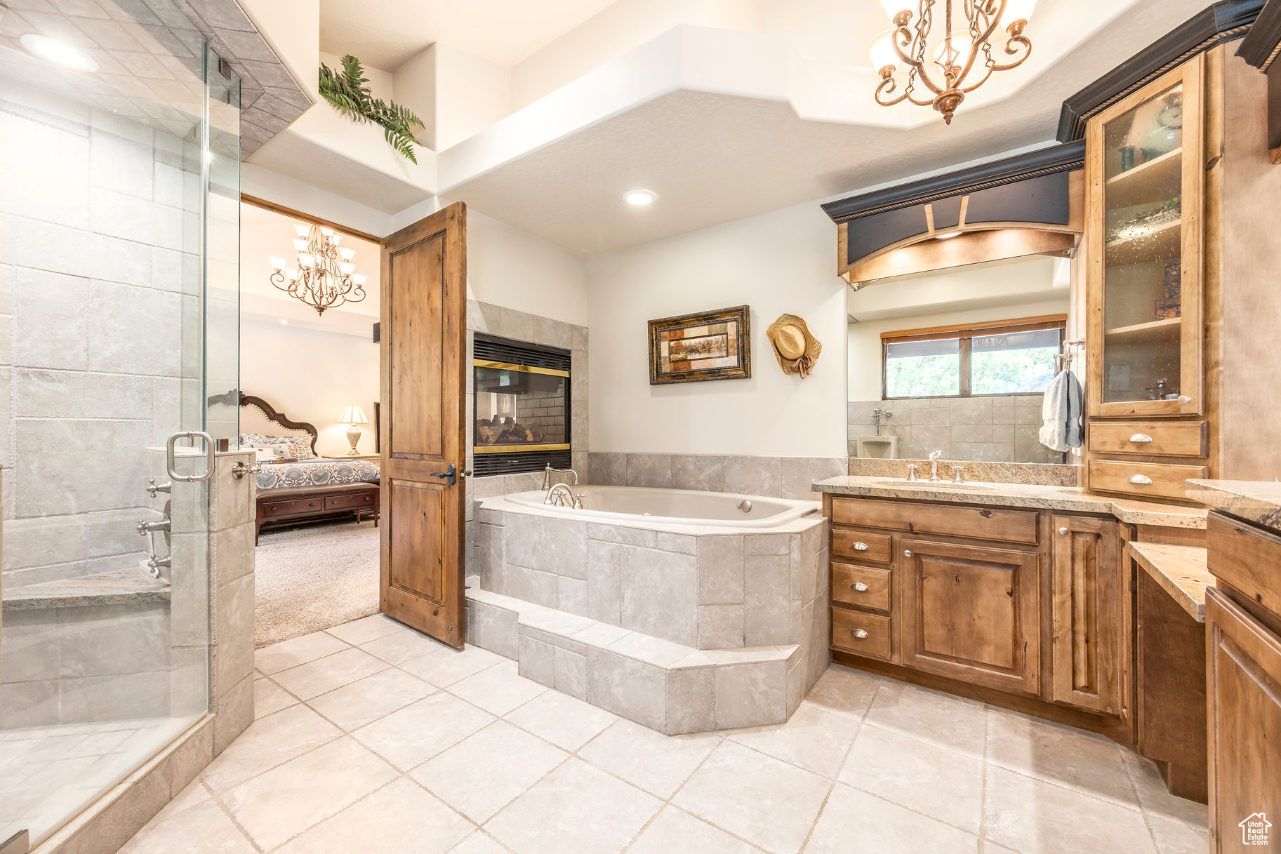 BRIDGE HOLLOW - Residential