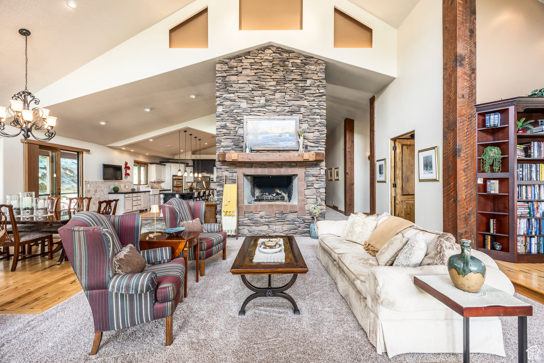 BRIDGE HOLLOW - Residential