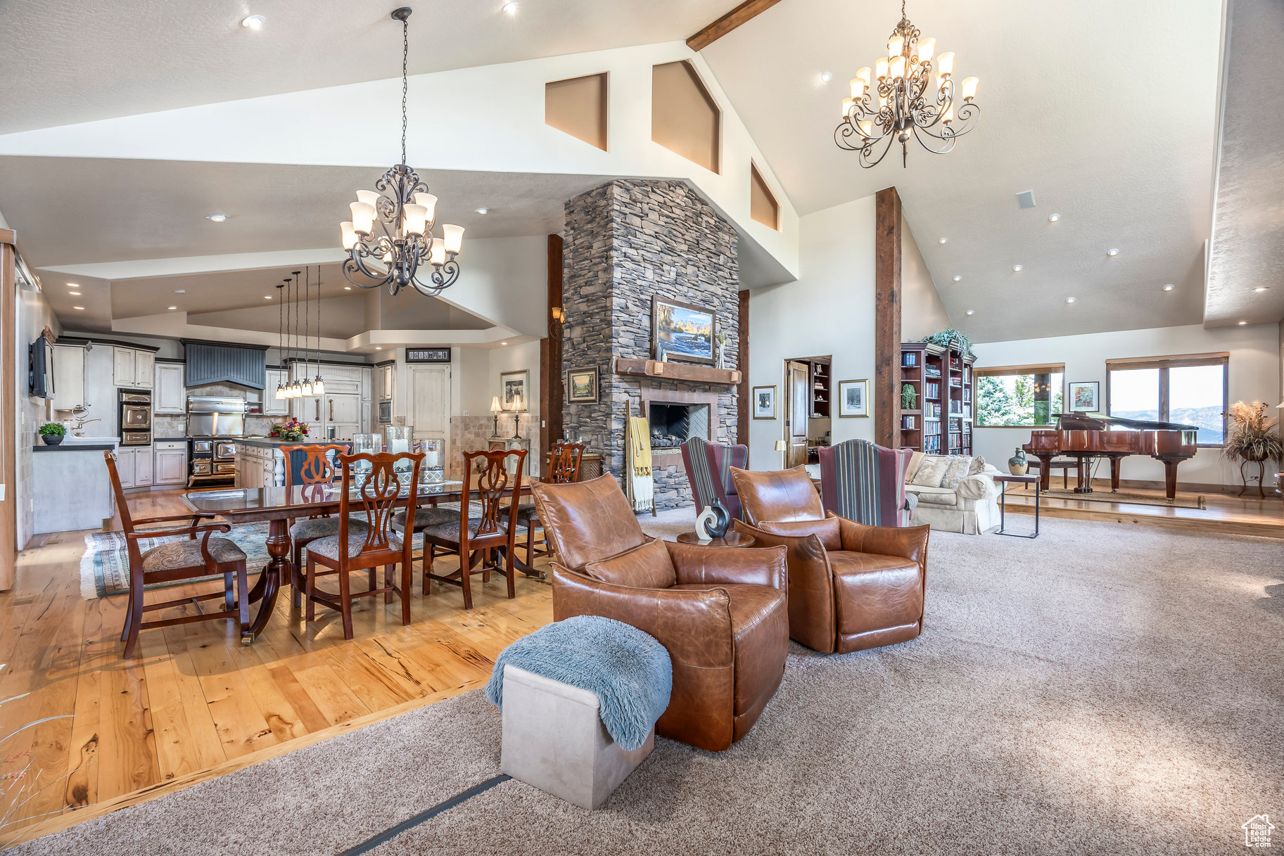 BRIDGE HOLLOW - Residential