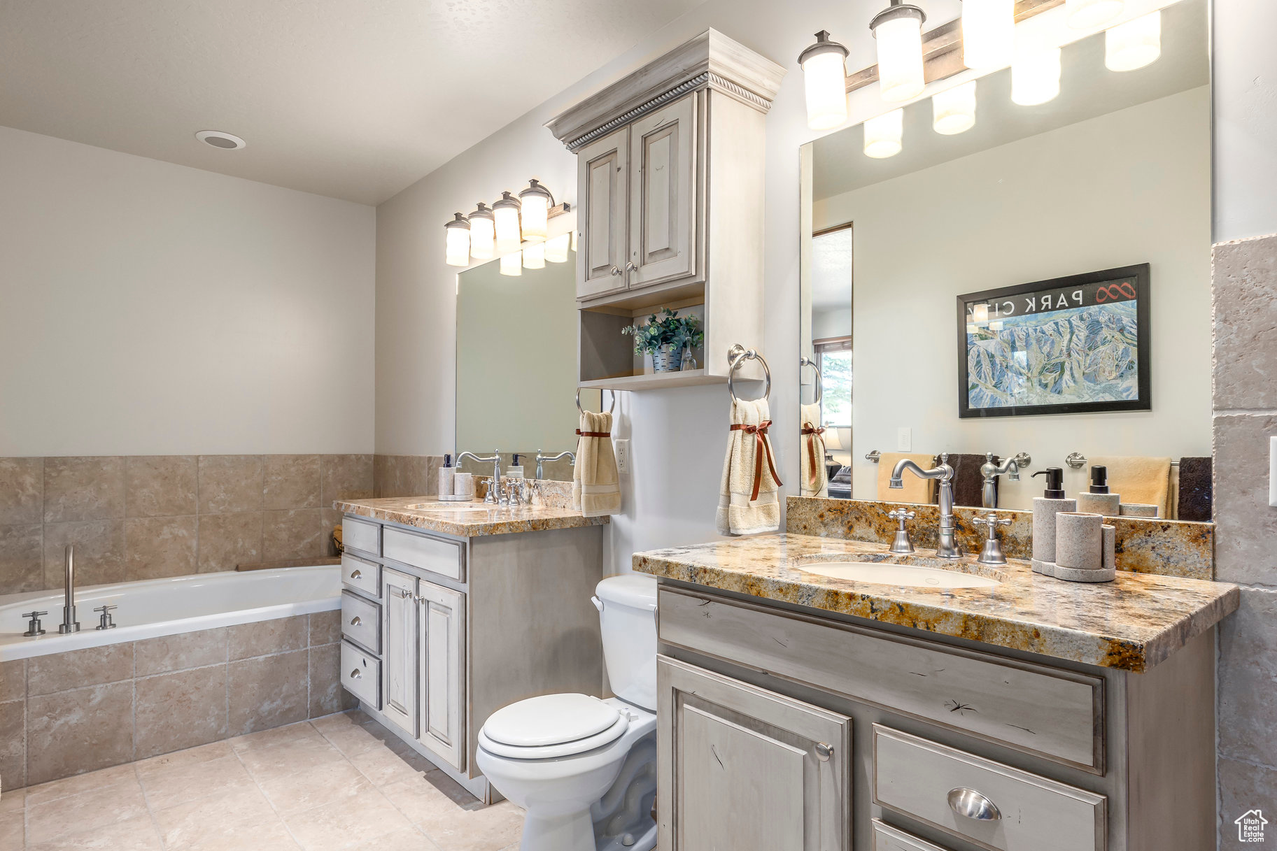 BRIDGE HOLLOW - Residential