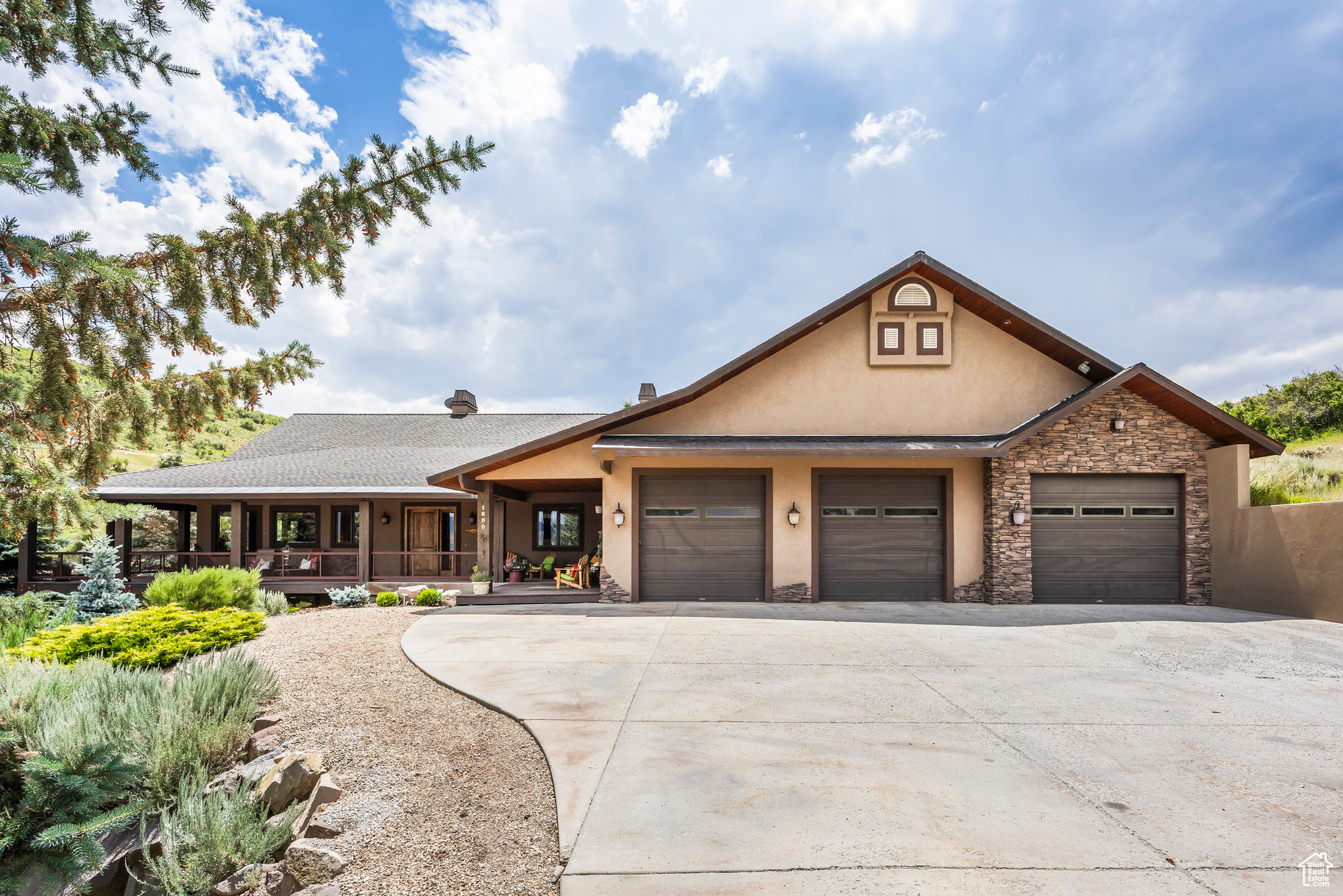 BRIDGE HOLLOW - Residential