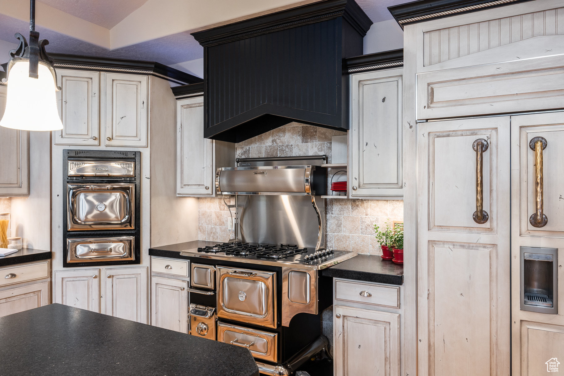 BRIDGE HOLLOW - Residential