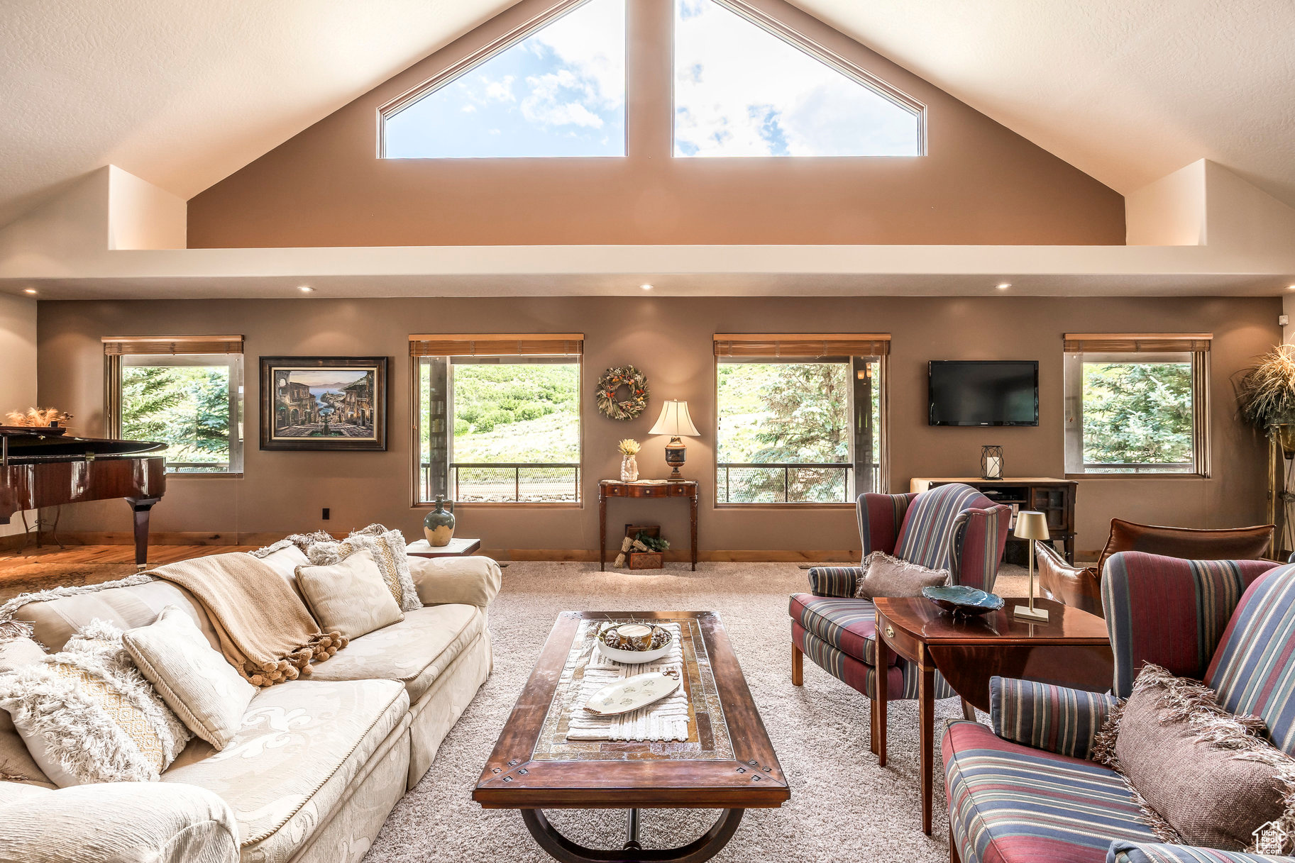 BRIDGE HOLLOW - Residential