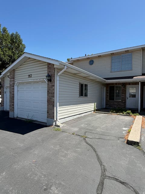 Townhouse For Sale - 183 E 820<br/> Centerville, UT 84014