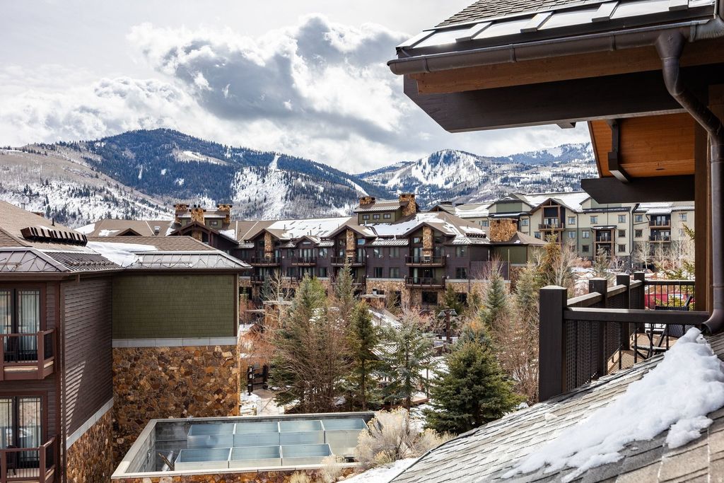 Photo of 4338 WILLOW DRAW RD #1103, Park City, UT 84098 (MLS # 2142898)