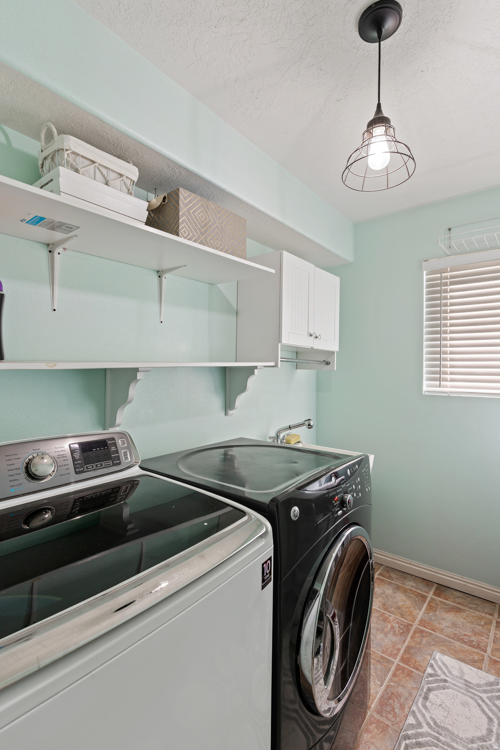 SNOWBERRY - Residential