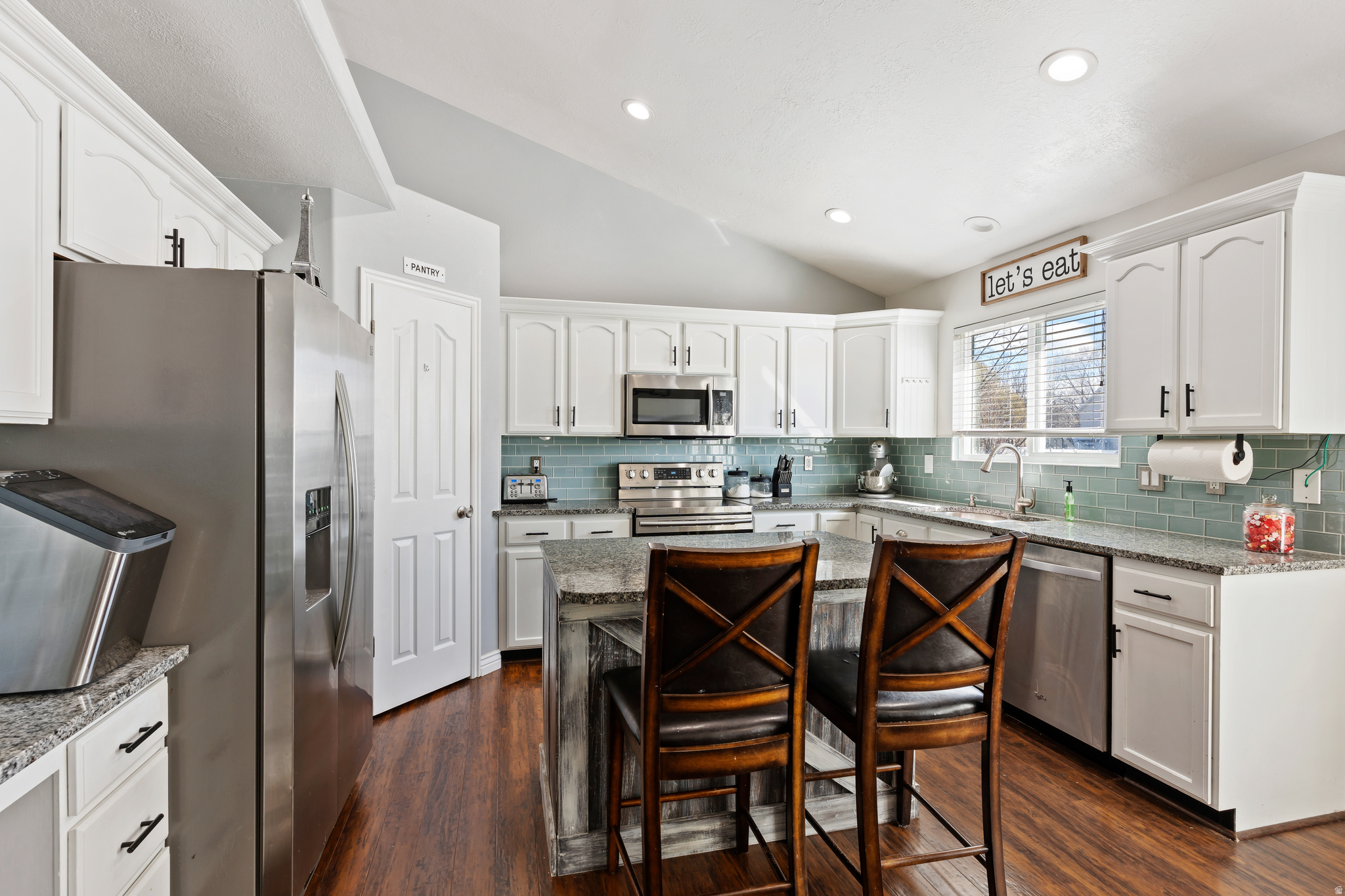 SNOWBERRY - Residential