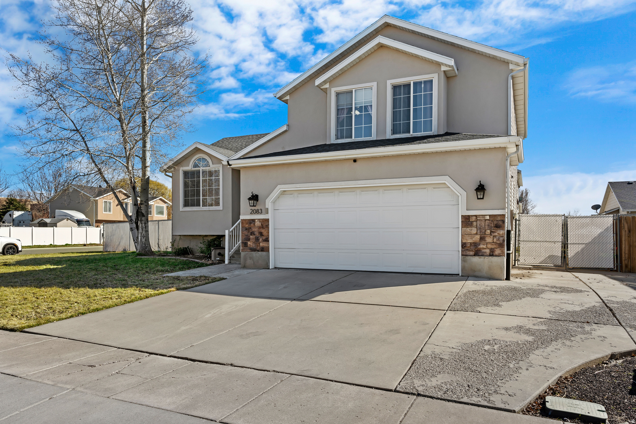 SNOWBERRY - Residential