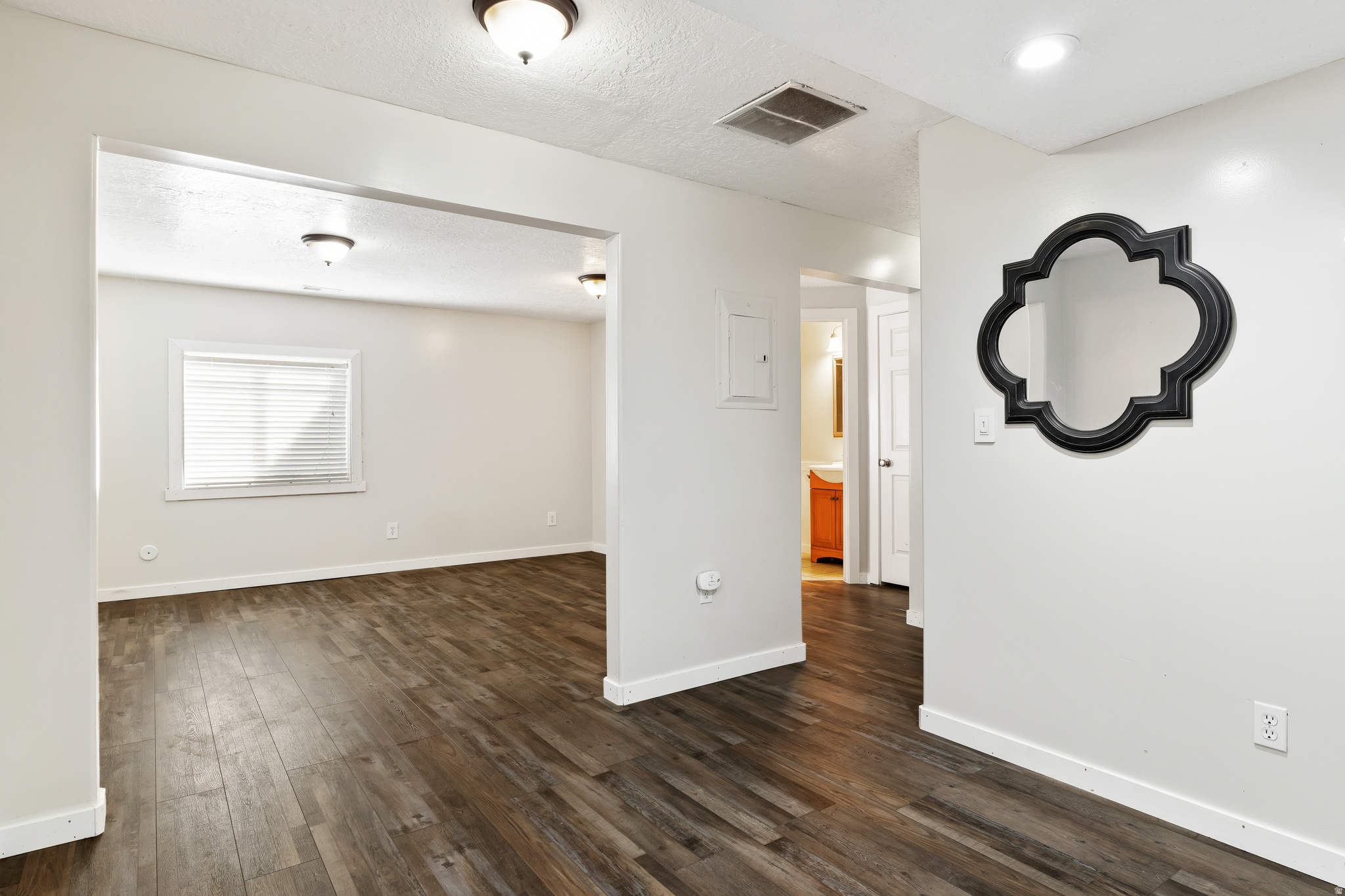 SNOWBERRY - Residential