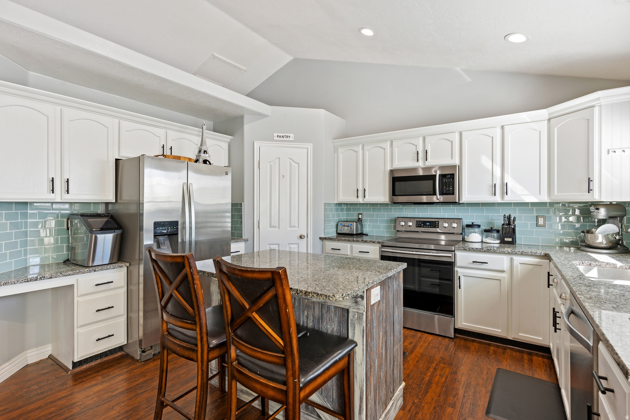 SNOWBERRY - Residential