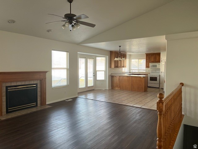 RIVER HILLS - Residential