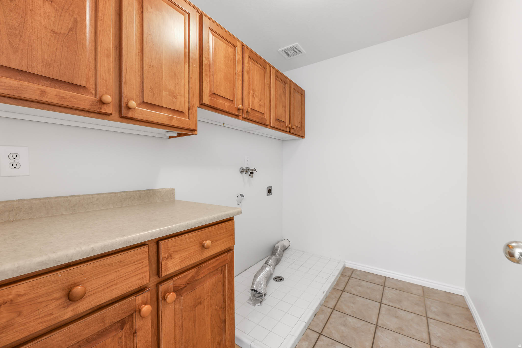 RIVER HILLS - Residential