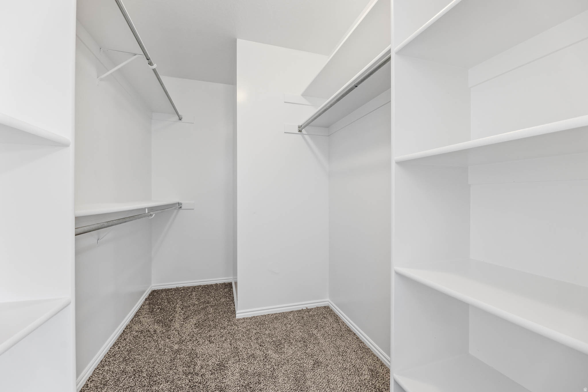 RIVER HILLS - Residential